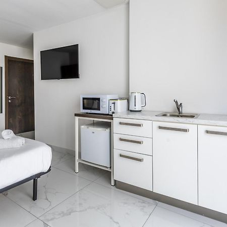 Hotel Studio Penthouse With Kitchenette And Side Seaview At The New Olo Living San Ġiljan Exterior foto